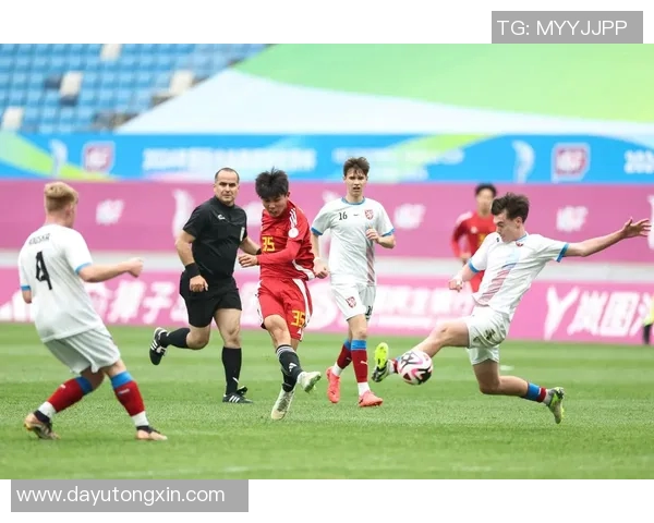 捷克与中国足球的较量揭示两国足球发展差异与未来潜力