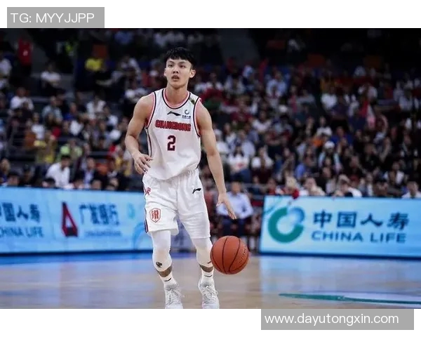 徐杰：从青涩新星到篮球场上的闪耀巨星之路与成长故事
