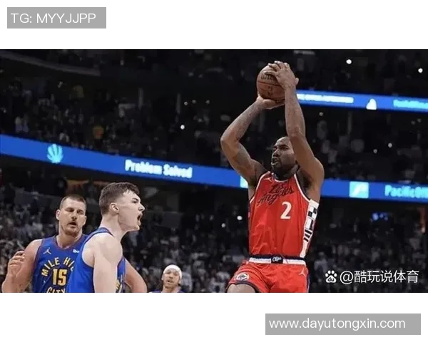 西部勇士与快船的激烈对决揭示了季后赛的悬念与挑战