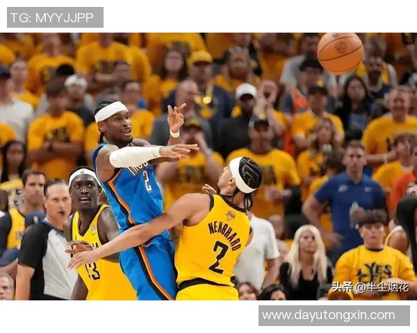 雷霆勇士西部决赛第三场激战回顾与精彩瞬间分析