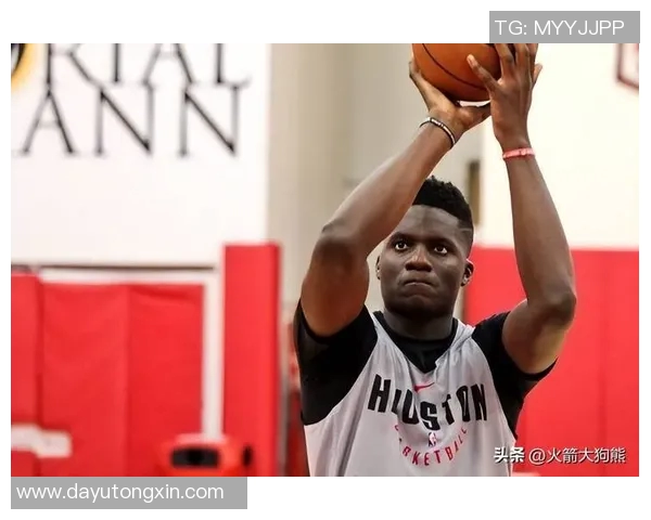 克林特卡佩拉：从默默无闻到NBA明星的成长之路