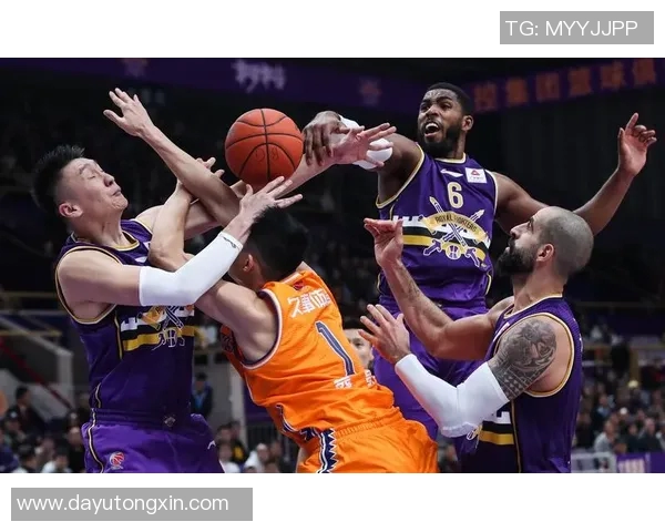 北控与首钢激战正酣实时比分更新带你直击比赛精彩瞬间