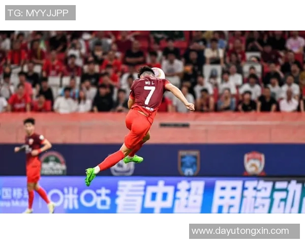 国足与武汉卓尔精彩对决视频回顾球迷热议赛场瞬间与精彩进球 国足与武汉卓尔精彩对决视频回顾球迷热议赛场瞬间与精彩进球