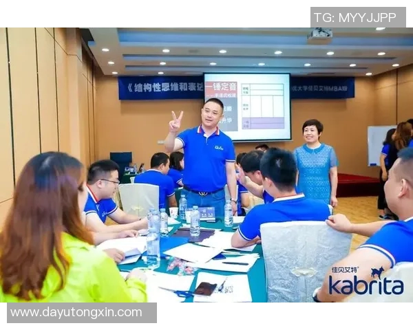 深圳攀岩队创新盯防策略助力竞技水平提升与团队协作强化